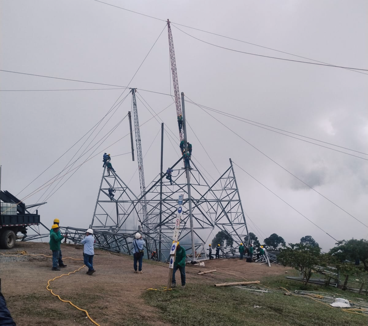 Líneas de transmisión eléctrica