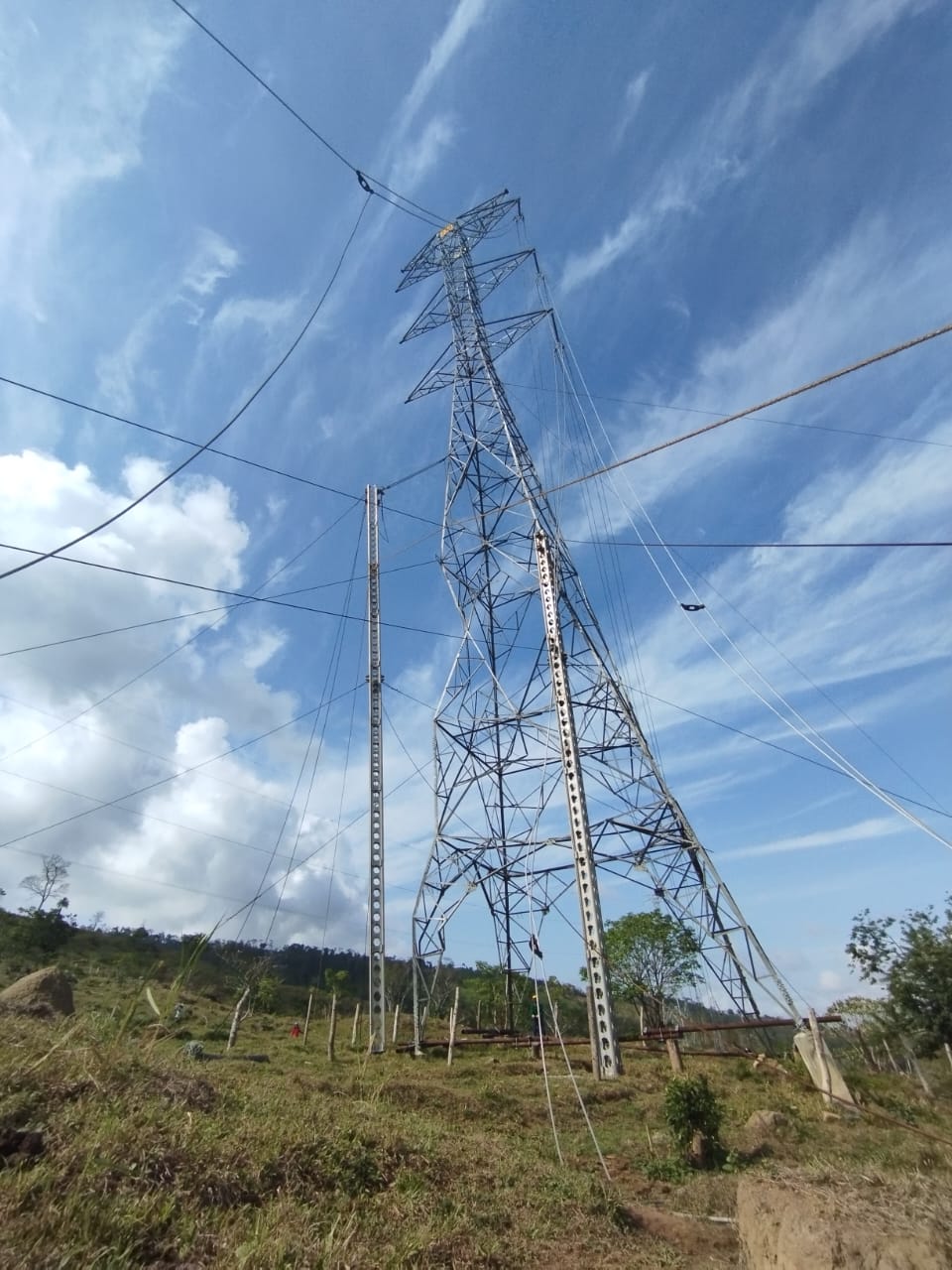 Líneas de transmisión eléctrica